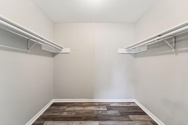 9721 Debbie Lane, Houston, TX 77038