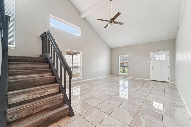 9721 Debbie Lane, Houston, TX 77038