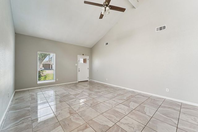 9721 Debbie Lane, Houston, TX 77038