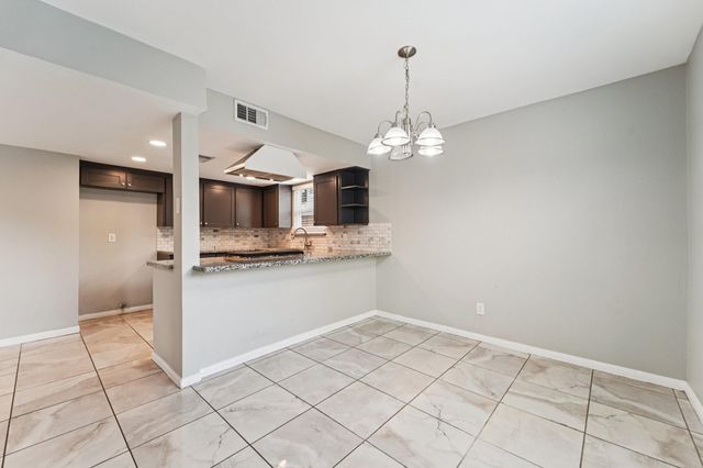 9721 Debbie Lane, Houston, TX 77038