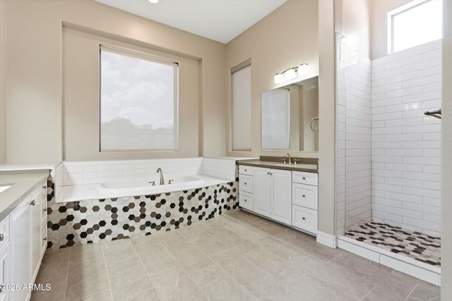 41722 N LA CANTERA Drive, Phoenix, AZ 85086