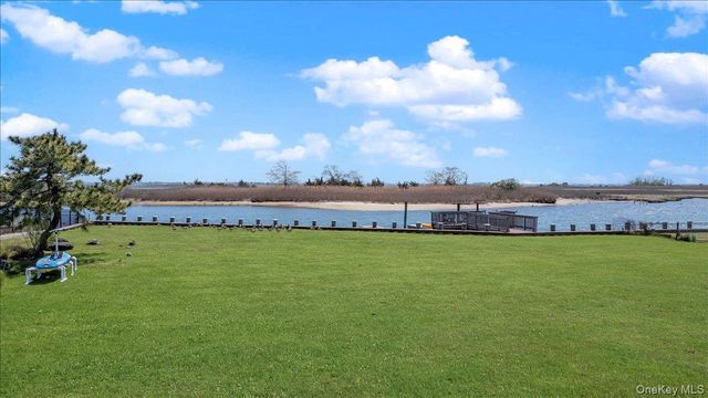 270 Dolphin Drive, Hewlett Neck, NY 11598