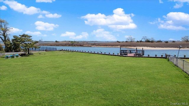 270 Dolphin Drive, Hewlett Neck, NY 11598