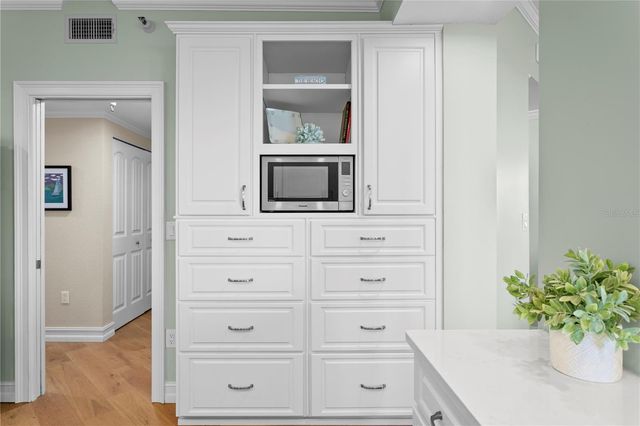 4717 DOLPHIN CAY LANE S 202, St Petersburg, FL 33711