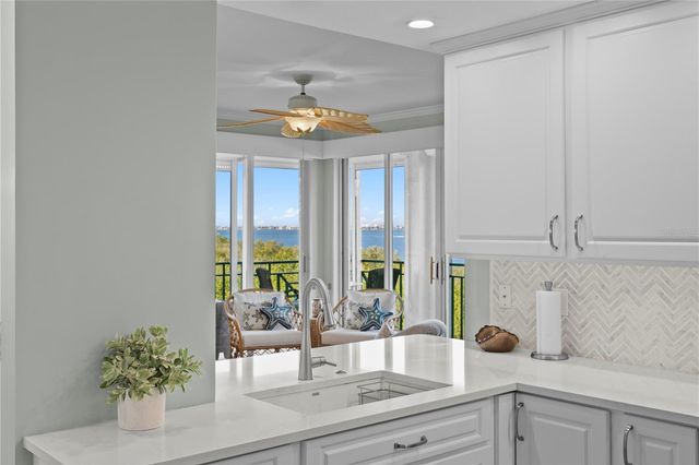 4717 DOLPHIN CAY LANE S 202, St Petersburg, FL 33711