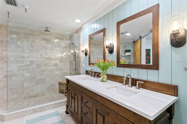 4717 DOLPHIN CAY LANE S 202, St Petersburg, FL 33711