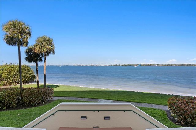 4717 DOLPHIN CAY LANE S 202, St Petersburg, FL 33711