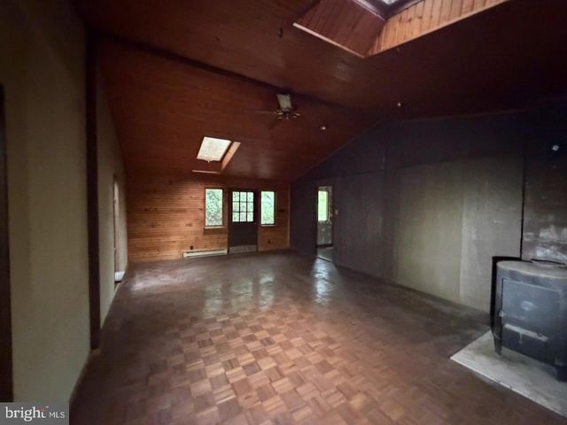 10 RYANFORD RD, Schwenksville, PA 19473