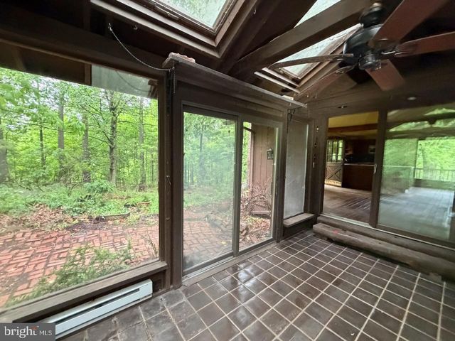 10 RYANFORD RD, Schwenksville, PA 19473