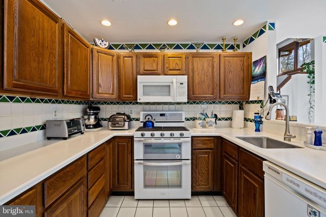 635 HARTS RIDGE RD, Conshohocken, PA 19428