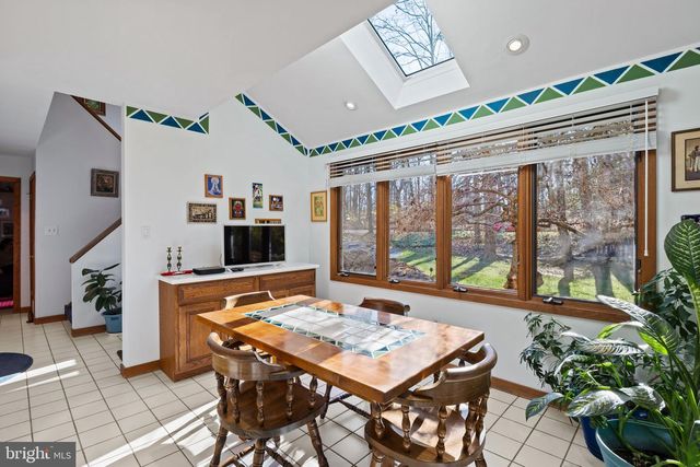 635 HARTS RIDGE RD, Conshohocken, PA 19428