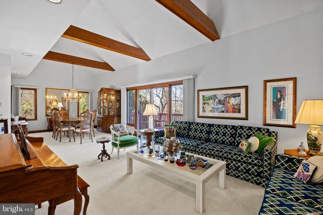 635 HARTS RIDGE RD, Conshohocken, PA 19428