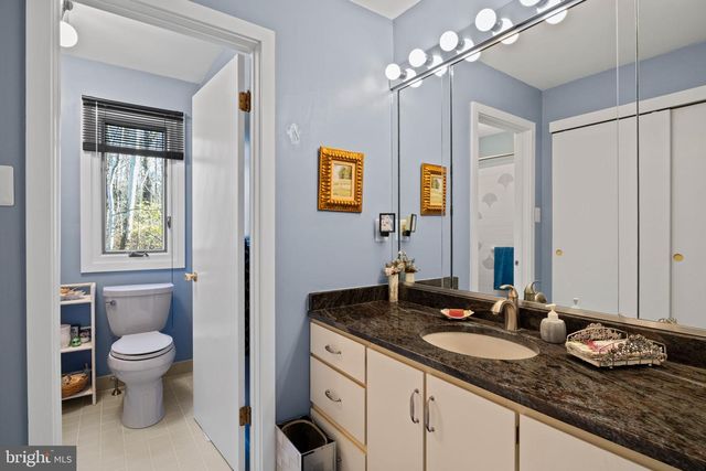 635 HARTS RIDGE RD, Conshohocken, PA 19428