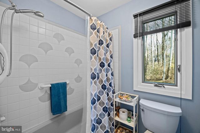 635 HARTS RIDGE RD, Conshohocken, PA 19428