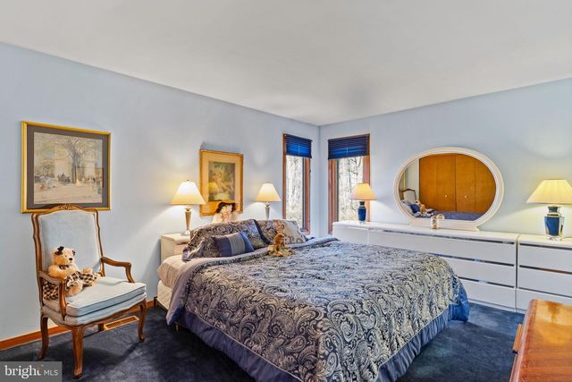 635 HARTS RIDGE RD, Conshohocken, PA 19428