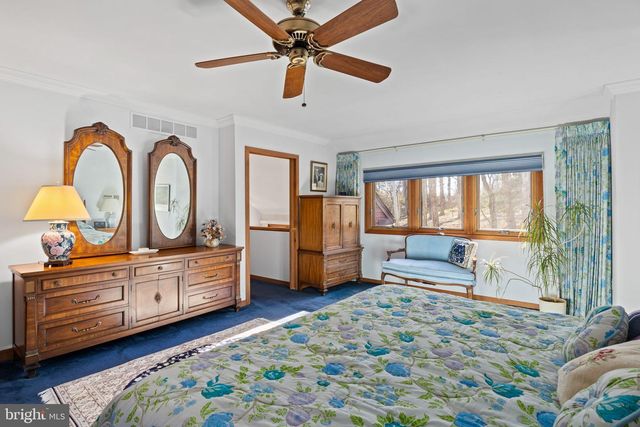 635 HARTS RIDGE RD, Conshohocken, PA 19428