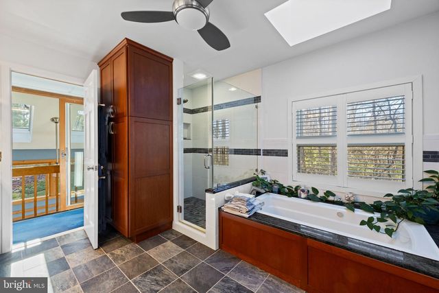 635 HARTS RIDGE RD, Conshohocken, PA 19428