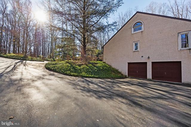 635 HARTS RIDGE RD, Conshohocken, PA 19428