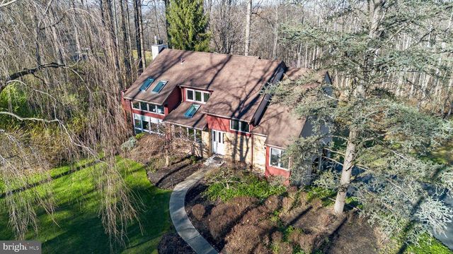 635 HARTS RIDGE RD, Conshohocken, PA 19428