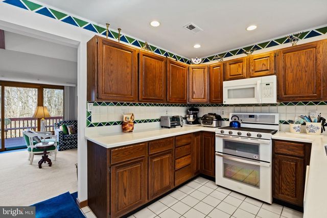 635 HARTS RIDGE RD, Conshohocken, PA 19428