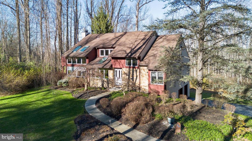 635 HARTS RIDGE RD, Conshohocken, PA 19428