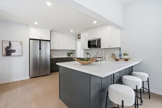 430 Cavanaugh Street, San Mateo, CA 94401