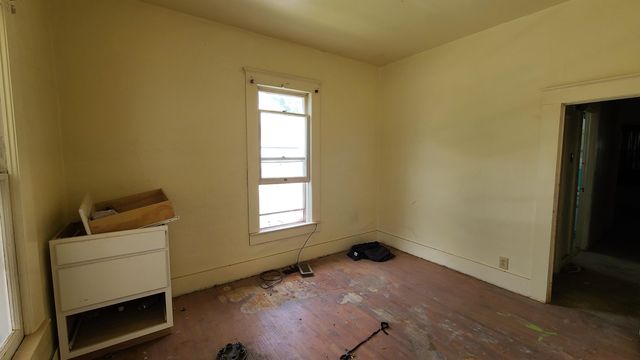 1121 N C St, Wellington, KS 67152