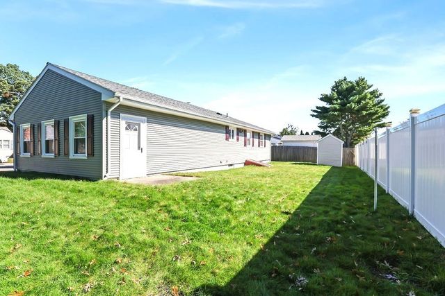 152 Armsby St, New Bedford, MA 02745