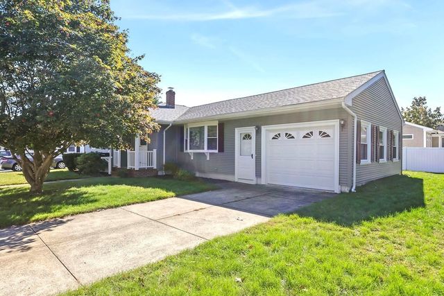 152 Armsby St, New Bedford, MA 02745