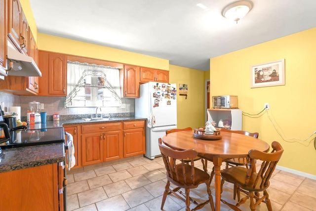 152 Armsby St, New Bedford, MA 02745