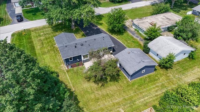 355 Hilltop Drive, North Aurora, IL 60542