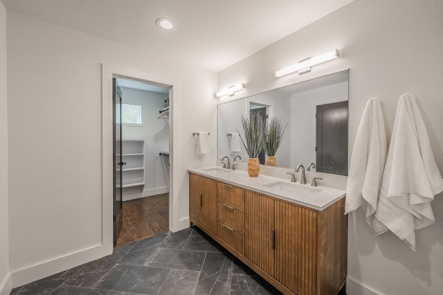 1201 Cedar Hill Avenue, Dallas, TX 75208