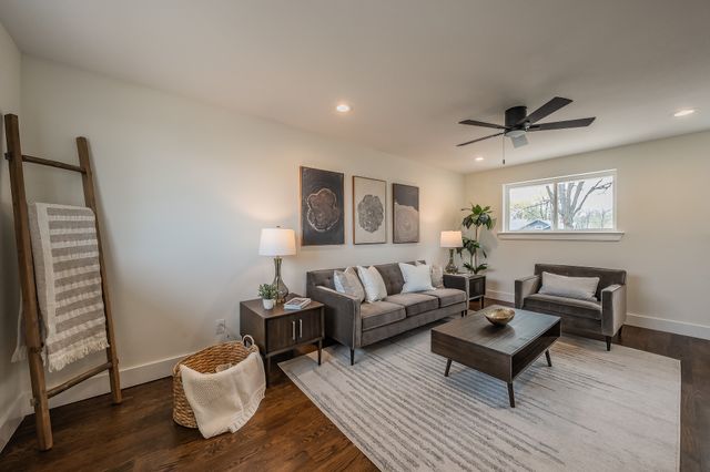 1201 Cedar Hill Avenue, Dallas, TX 75208