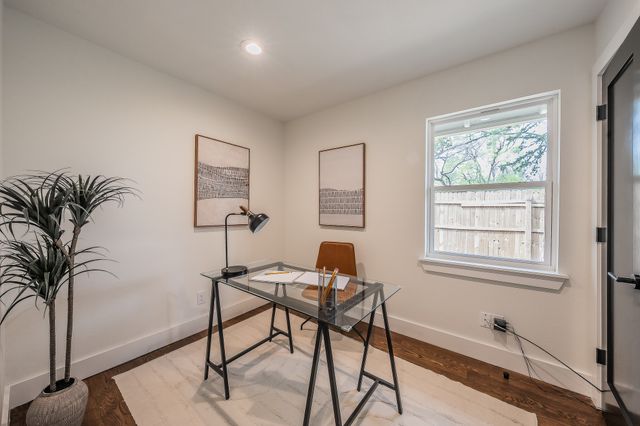 1201 Cedar Hill Avenue, Dallas, TX 75208