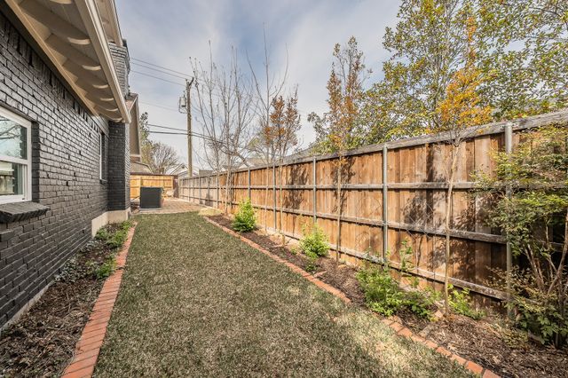1201 Cedar Hill Avenue, Dallas, TX 75208