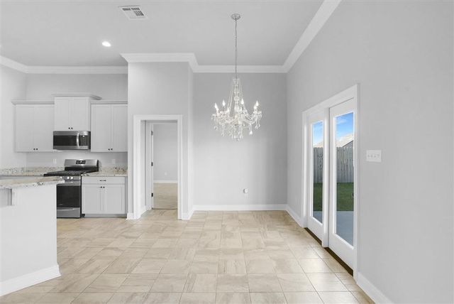 3215 Rosehill Drive, Lake Charles, LA 70607