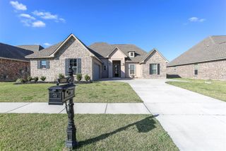 3215 Rosehill Drive, Lake Charles, LA 70607