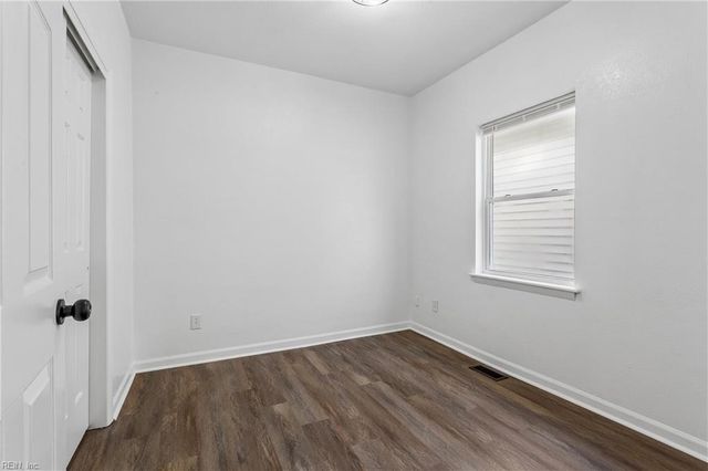 15 E Howard ST, Hampton, VA 23663
