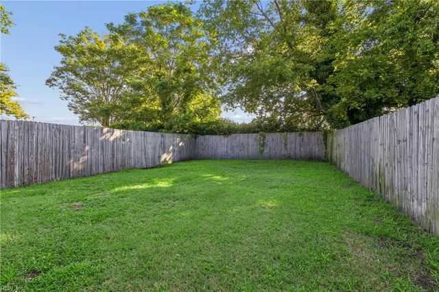 15 E Howard ST, Hampton, VA 23663