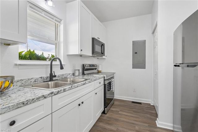 15 E Howard ST, Hampton, VA 23663