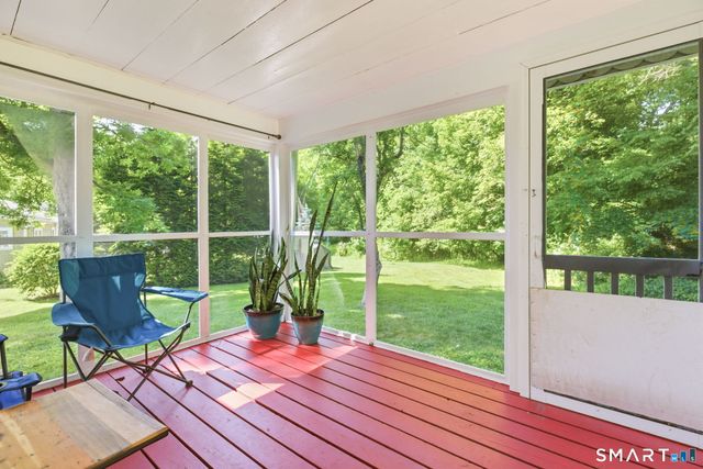 852 Brookside Drive, Orange, CT 06477