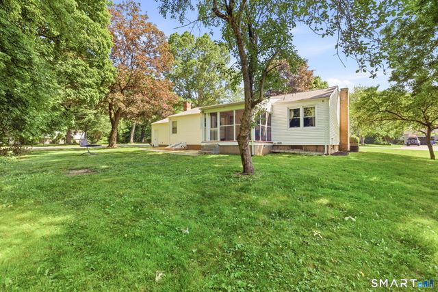 852 Brookside Drive, Orange, CT 06477