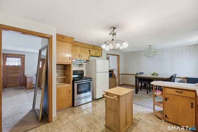 852 Brookside Drive, Orange, CT 06477