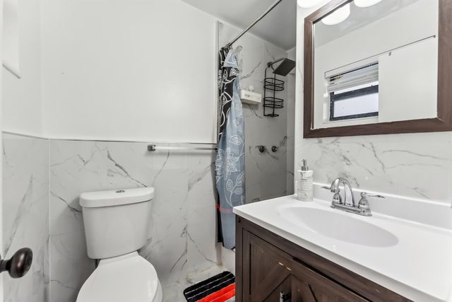 2041 SW 35 Avenue, Fort Lauderdale, FL 33312