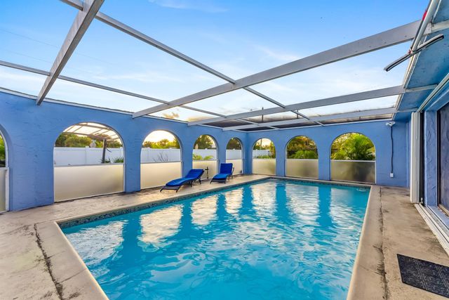 2041 SW 35 Avenue, Fort Lauderdale, FL 33312