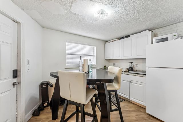 2041 SW 35 Avenue, Fort Lauderdale, FL 33312