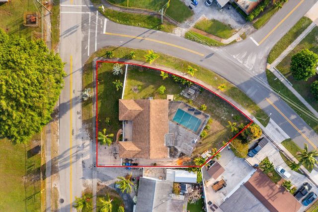 2041 SW 35 Avenue, Fort Lauderdale, FL 33312