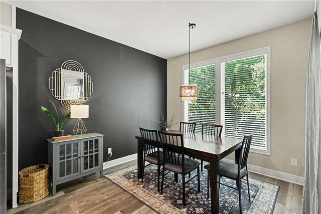 2412 NW Peekaboo Court, Blue Springs, MO 64015