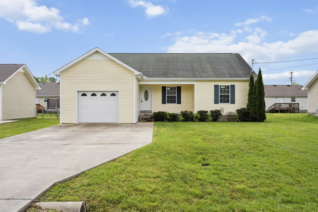 246 John Mark Ct, Manchester, TN 37355