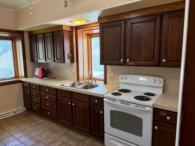 2132 AVE D, Council Bluffs, IA 51501